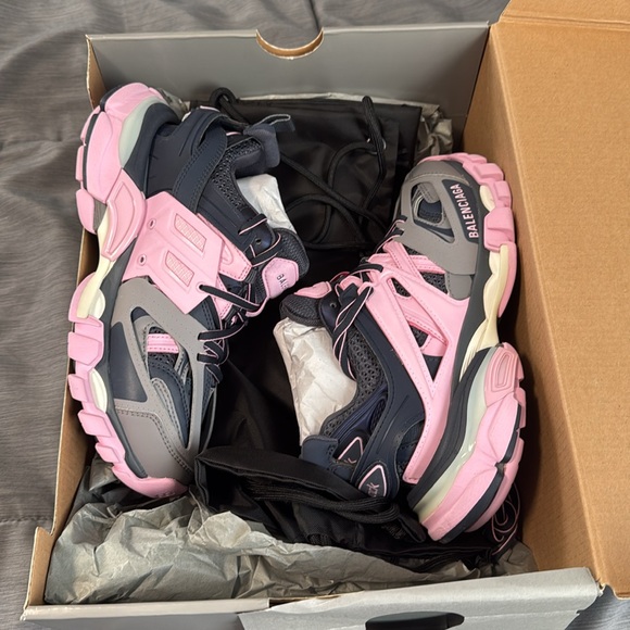 Brand new authentic balenciaga sneaker size 36 - Picture 6 of 6